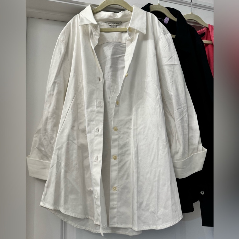 Lot of Button-Up Blouses - Neutral, White, Black, Pink - Picture 3 of 5
